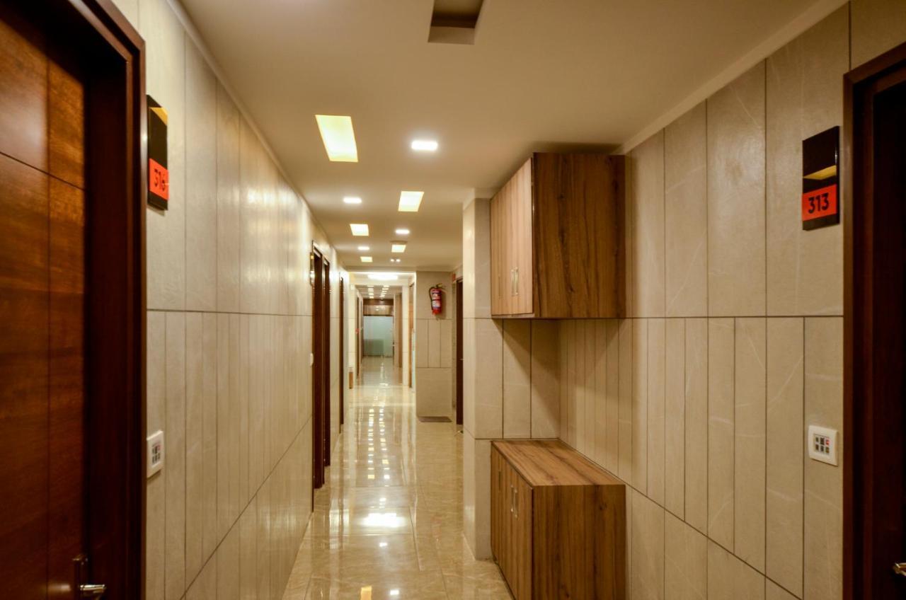 Hotel Repose Ahmedabad Luaran gambar