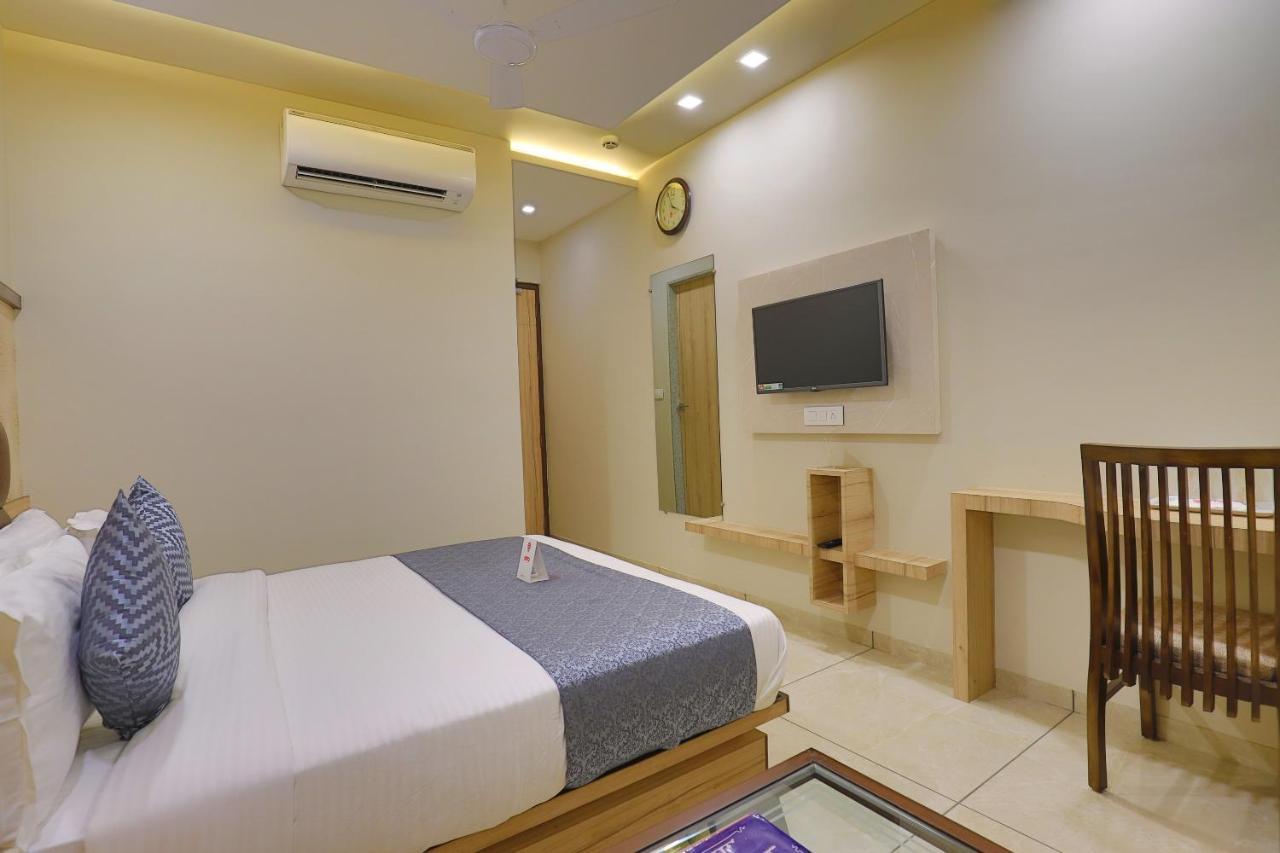 Hotel Repose Ahmedabad Luaran gambar
