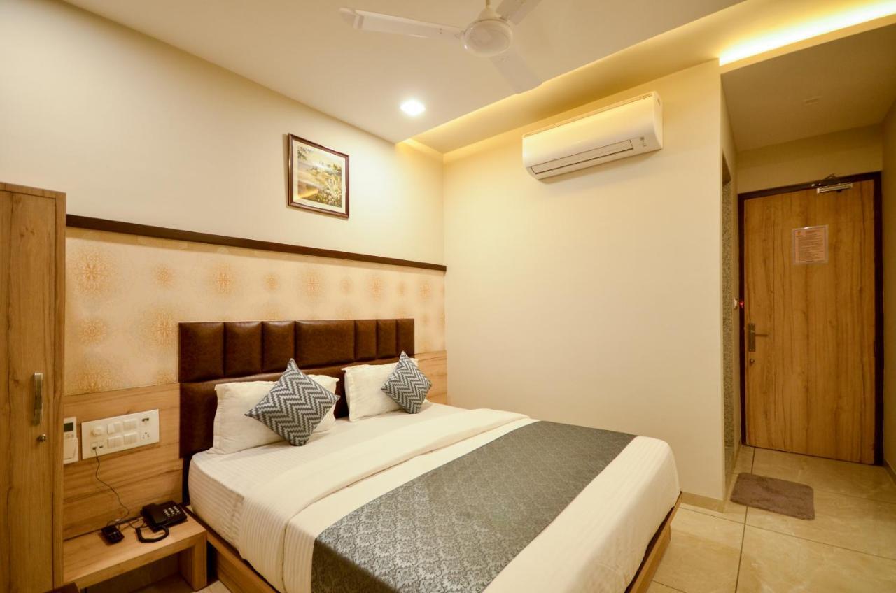 Hotel Repose Ahmedabad Luaran gambar
