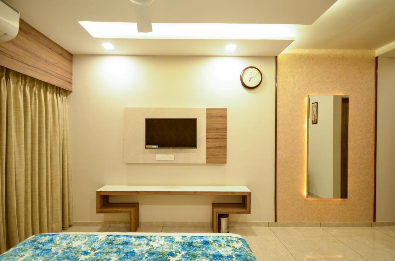 Hotel Repose Ahmedabad Luaran gambar