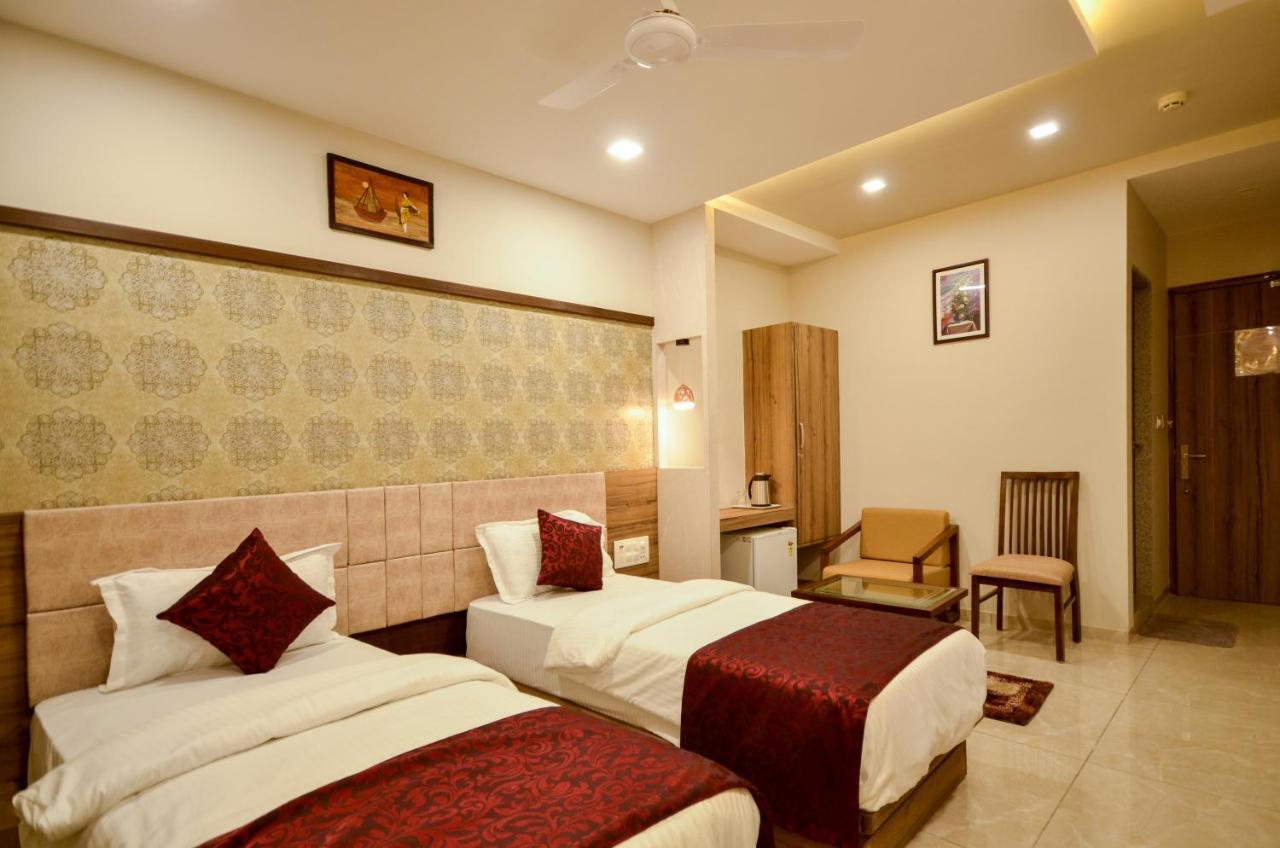 Hotel Repose Ahmedabad Luaran gambar